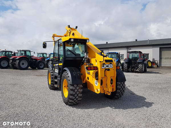 JCB 542-70 Agri Super 2020R - 36