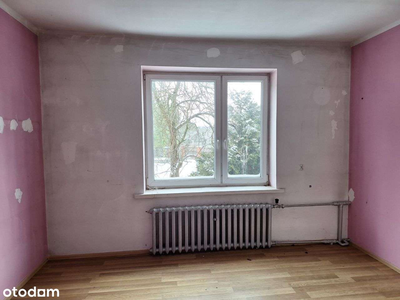 Wolnostojący, parterowy dom z użytkowym poddaszem - Pełny obrazek: 4/9