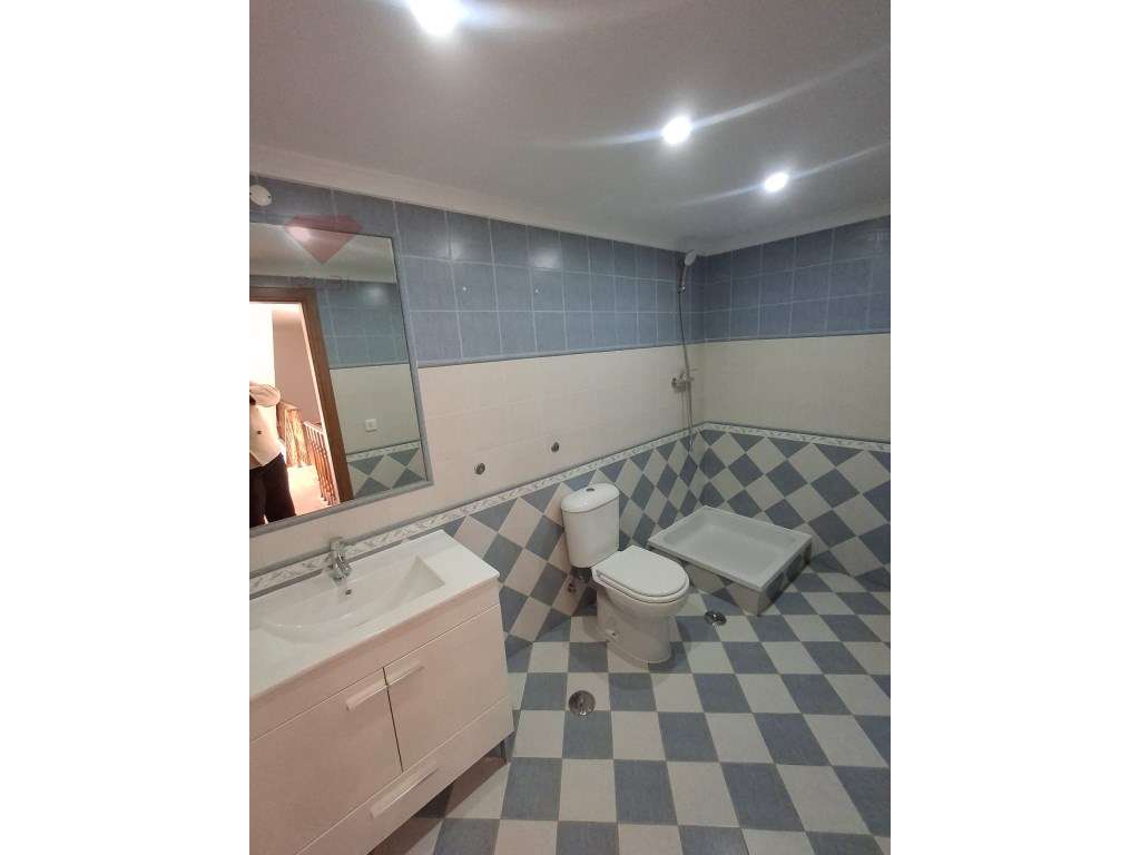 Moradia T4 à venda na Cotovia - Sesimbra-39