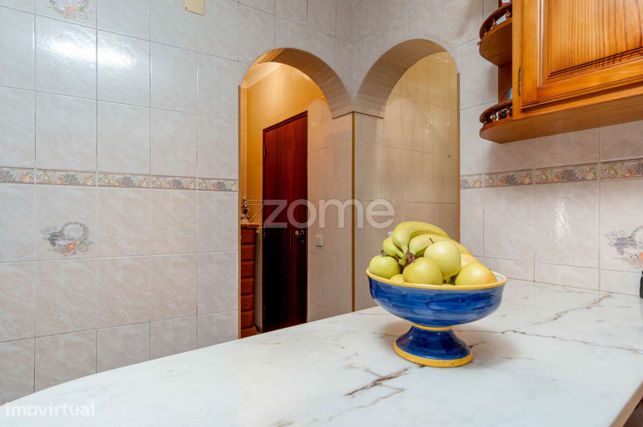 Moradia T1 + 1 Azambuja com Espaço Comercial-7