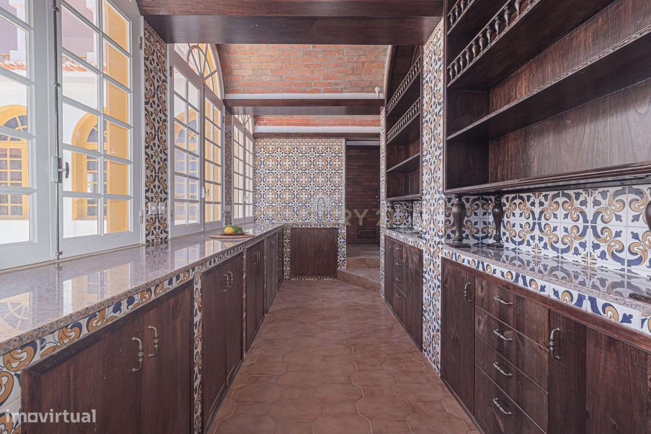 Distinta Moradia, com piscina e adega - perto de praias-14