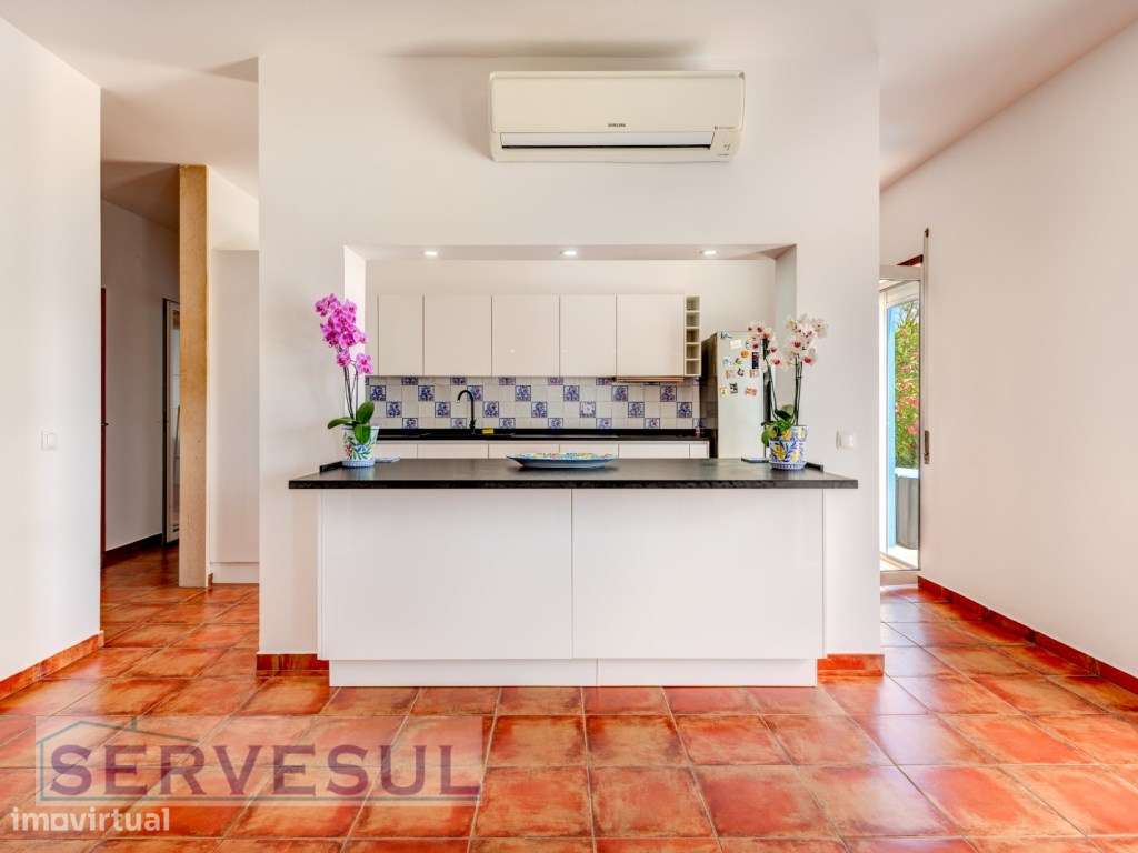 Luxuosa Moradia de luxo de 2 andares composta por 4 quartos, com um...-8