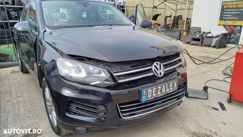 Dezmembrari Volkswagen Touareg 7P 2012 176kw 240cp CASA 3.0 TDi - 1