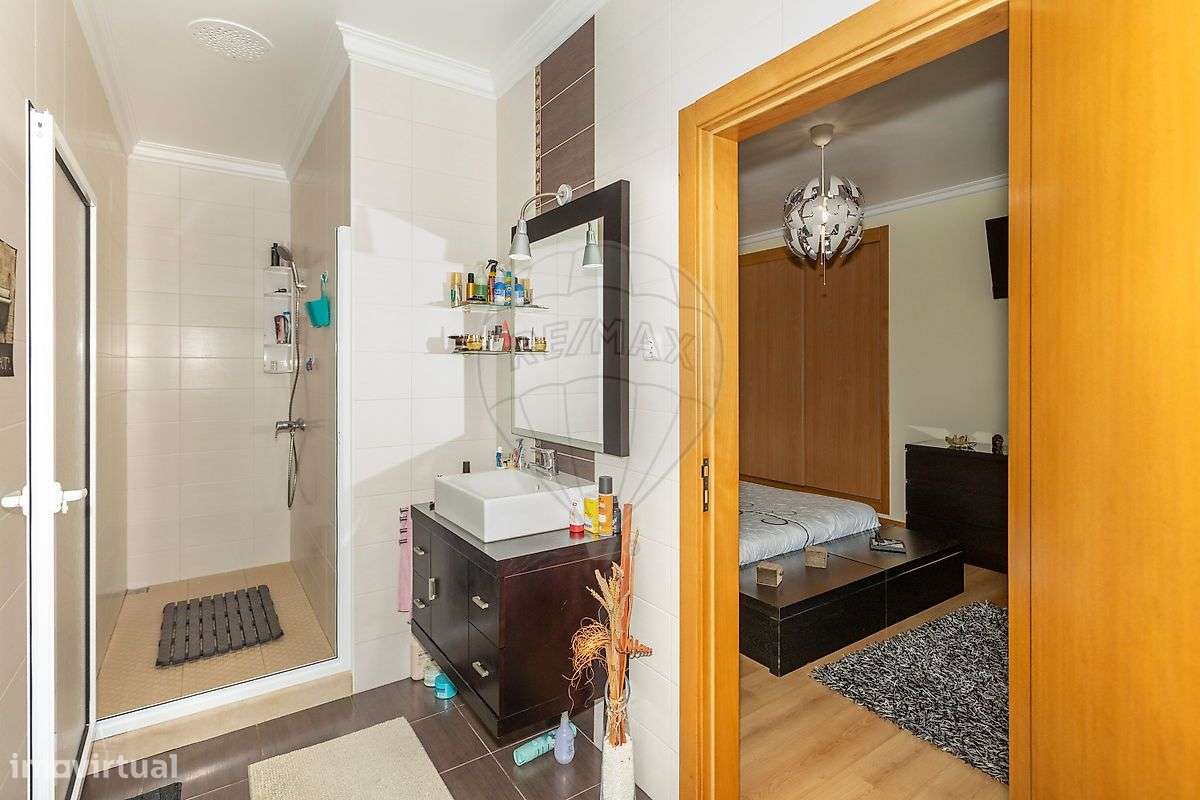 Moradia T4 para venda-22