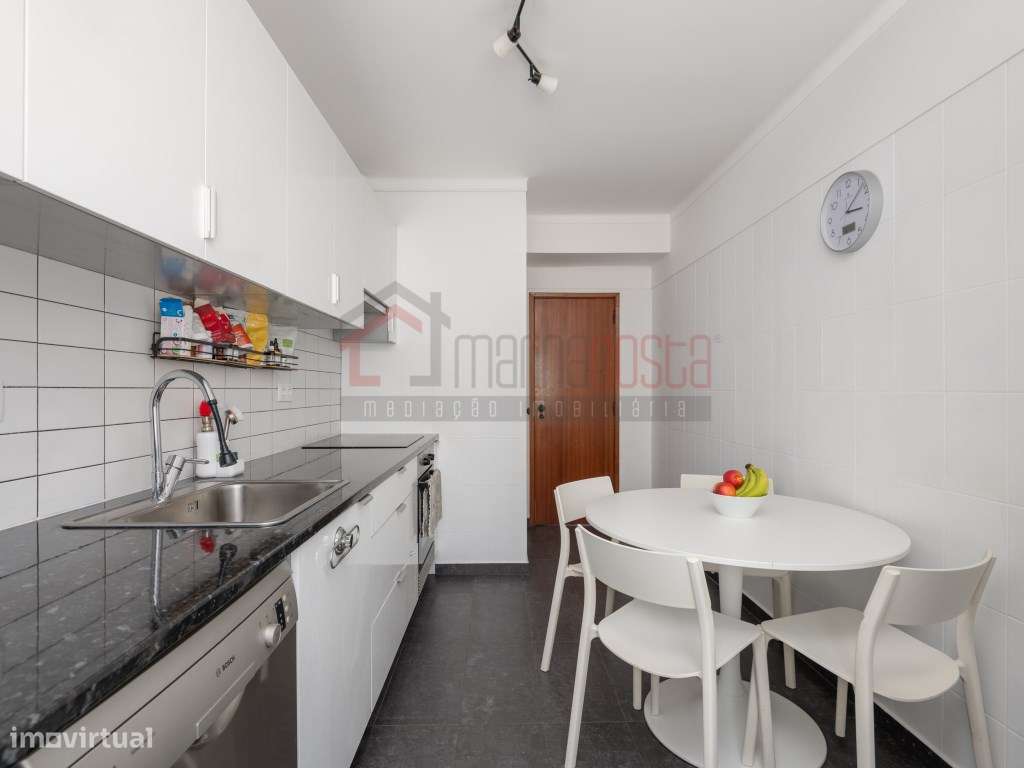 Apartamento T3 com Garagem Peniche Venda-8