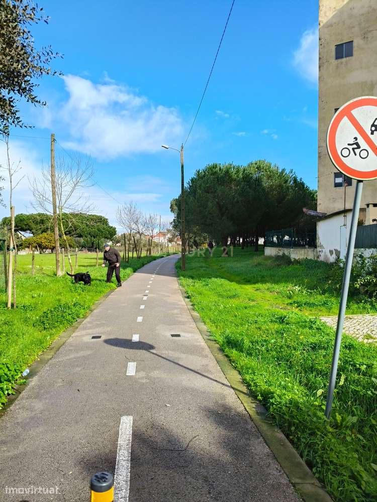 Apartamento Renovado T2 em Pinhal Novo-26