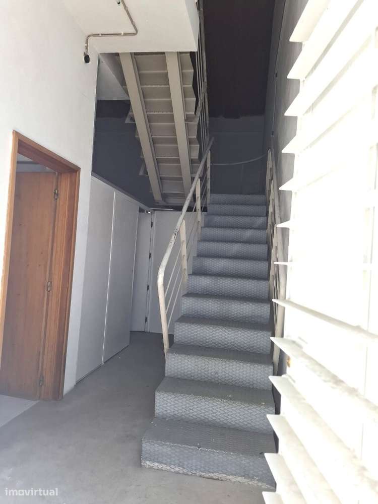 Pavilhão Industrial - Azurém-10