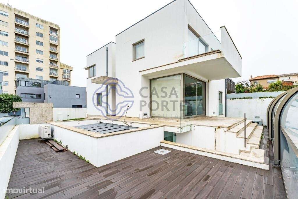 Moradia T4 A Venda Junto Ao Parque Da Cidade Em Aldoar No Porto