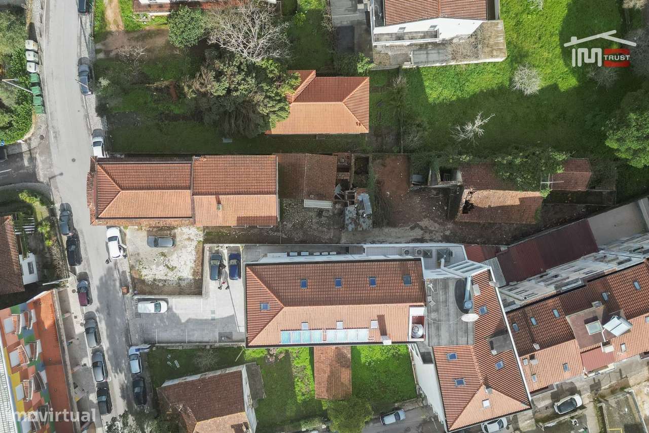 PREDIO PARA RECUPERAR A 300 METROS DO SANTUARIO DE FÁTIMA COM AREA ...-14