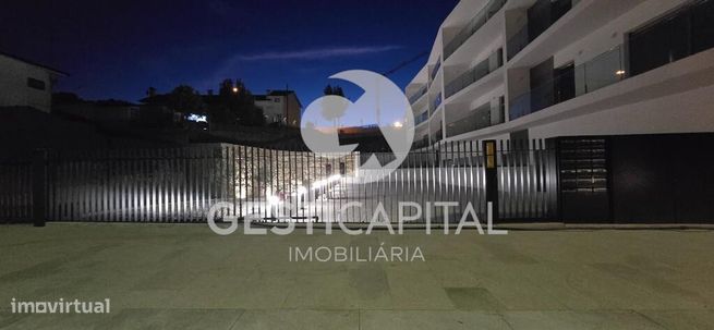 T1 Novo com terraço, varanda e garagem no centro do Marco de Canaveses-12
