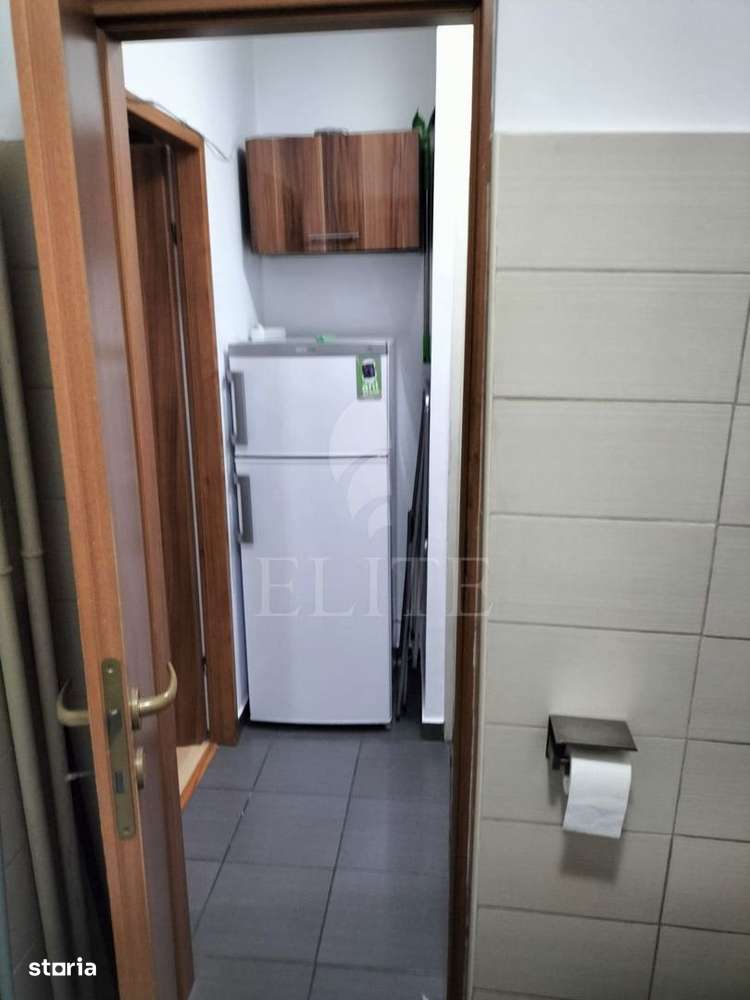 Garsoniera în zona COMPLEX  MERCUR - Imagine principală: 4/7