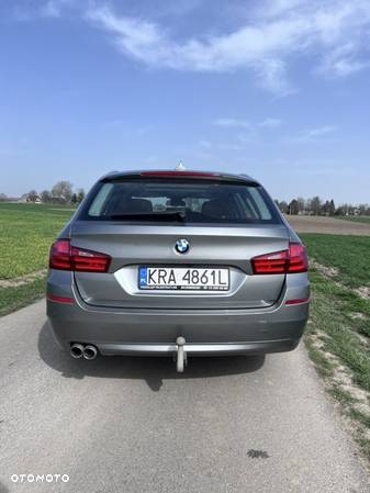 BMW Seria 5 520d Touring - 9