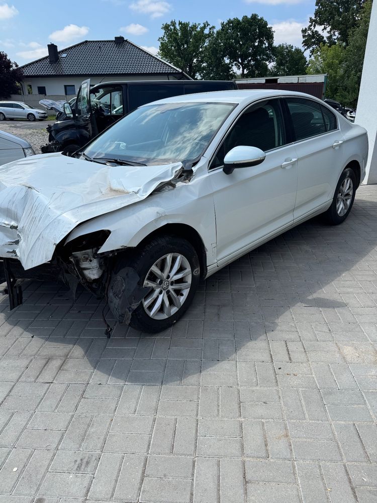 Volkswagen Passat B8 (2014-2023) 2.0 TDI SCR DSG Highline 2016