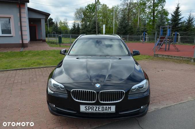 BMW Seria 5 520d Touring Modern Line - 2