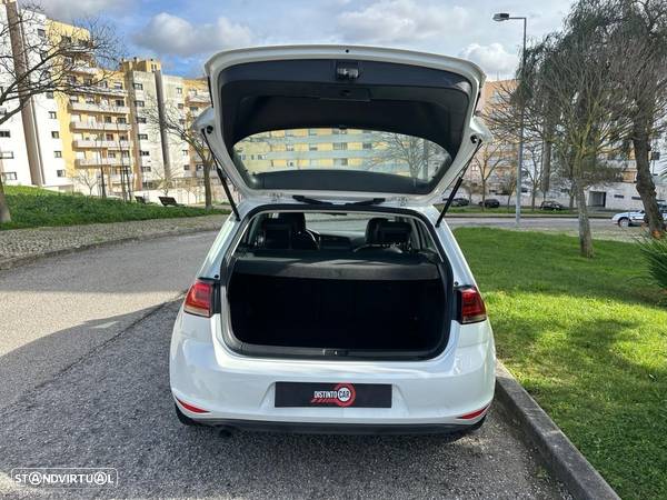 VW Golf 1.6 TDi Highline DSG - 29