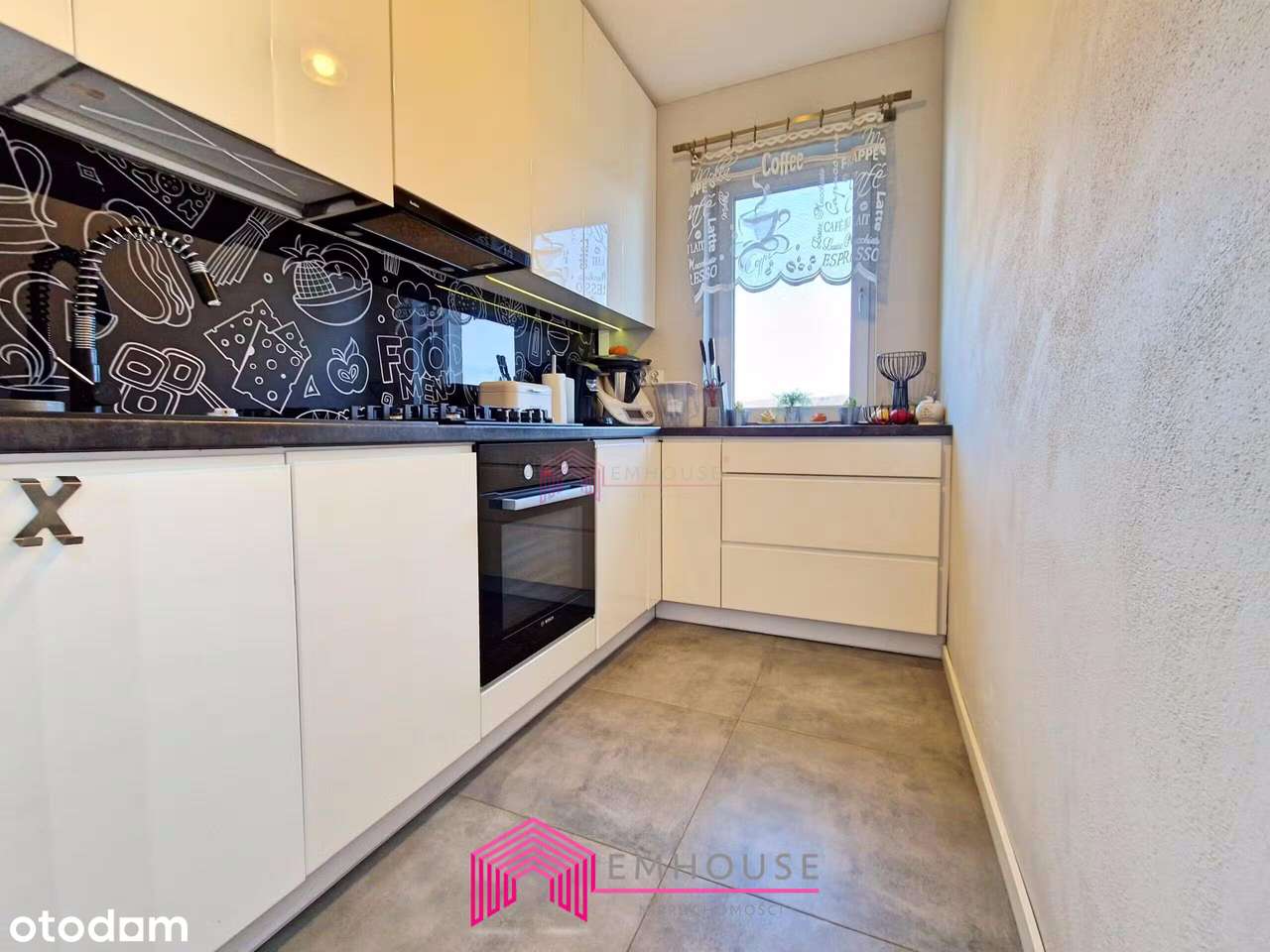 Komfortowe czteropokojowe mieszkanie z balkonem.-5