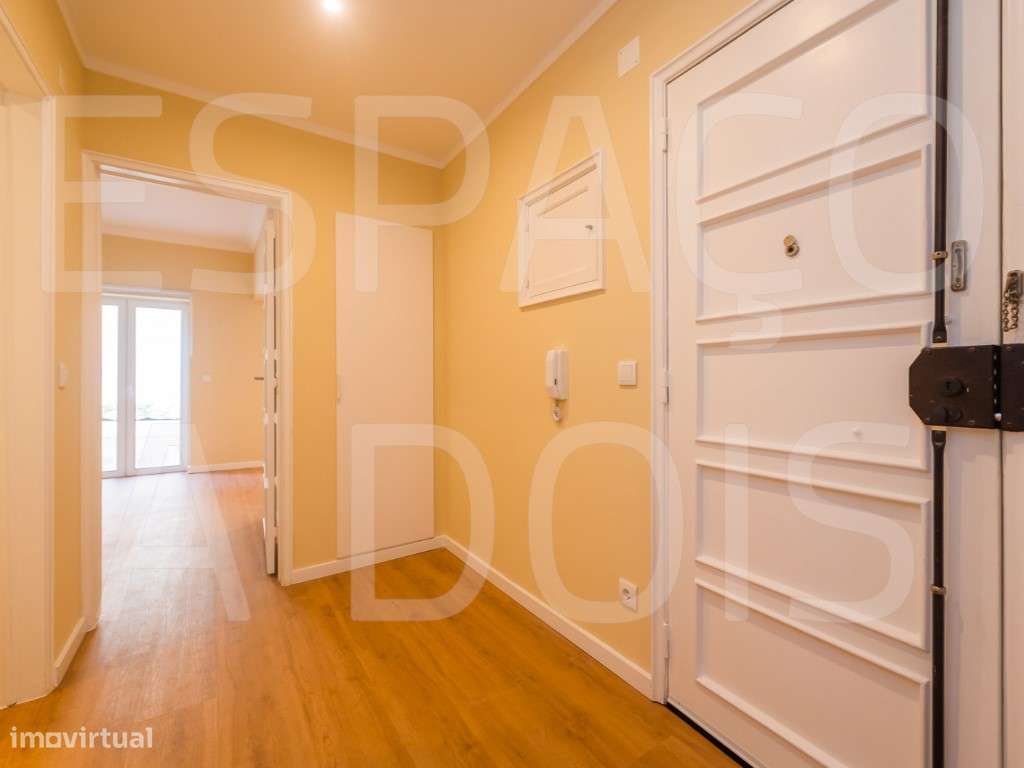 100% REMODELADO (A ESTREAR)! Excelente TERRAÇO. Cozinha equipada. A... - Grande imagem: 4/53