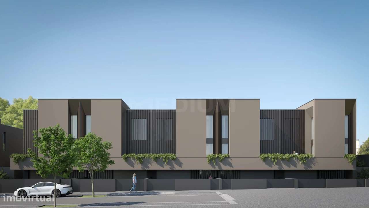 Moradia de luxo T4, três frentes em fase final de construção-1