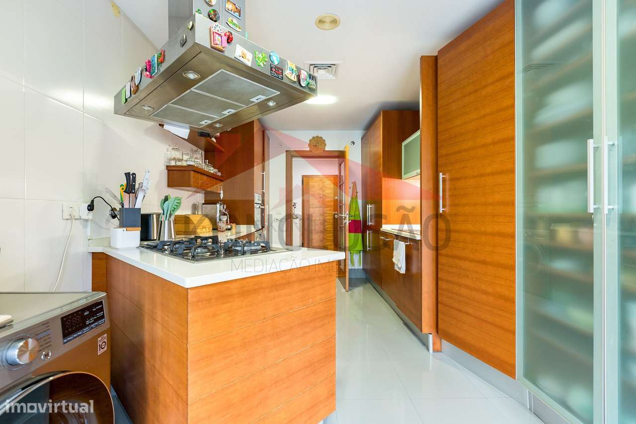 T2 em Excelente Estado | Garagem para 2 Viaturas | Arrecadação | Ur...-8