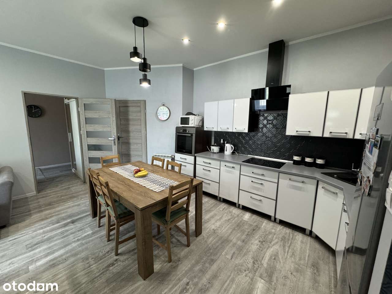 Mieszkanie 3-Pokojowe z Ogródkiem w Sercu Czacza!-3