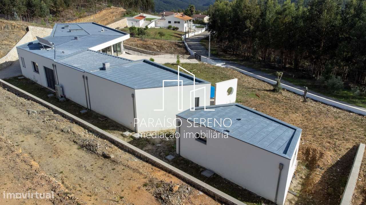 Moradia de Luxo em S. Miguel do Mato-11