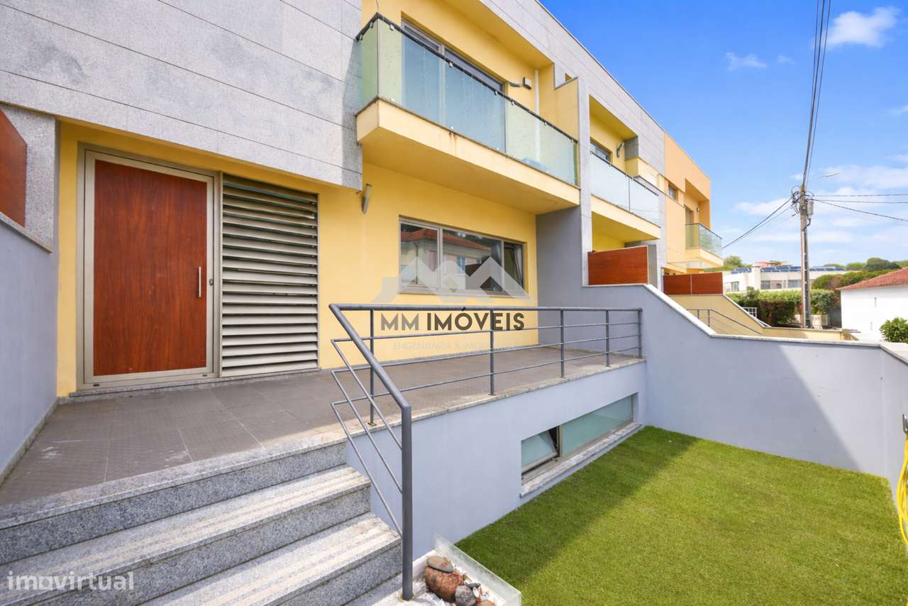 Moradia T3 | Maceda - Ovar | Terraço | Varanda | Praia | Garagem 3 Car - Grande imagem: 2/51