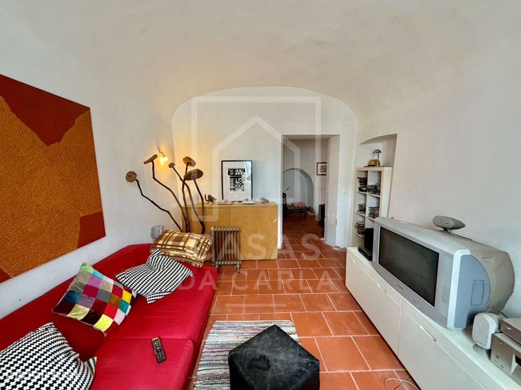 Moradia T5 com quintal e terraço em Vila Alva-11