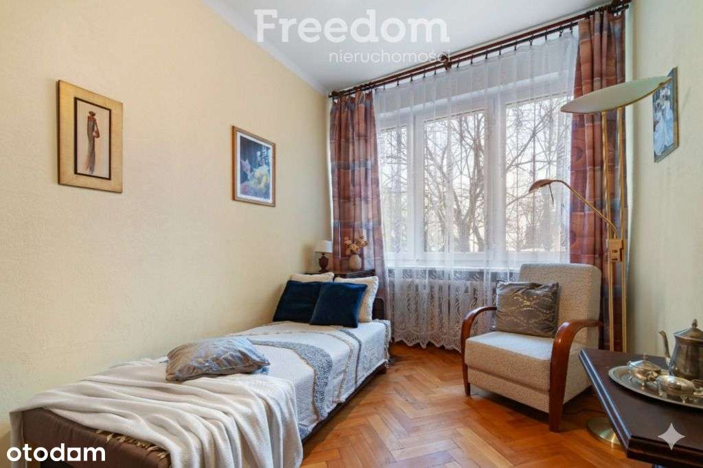 Przestronne, 2 pokojowe mieszkanie w bloku z cegły-6