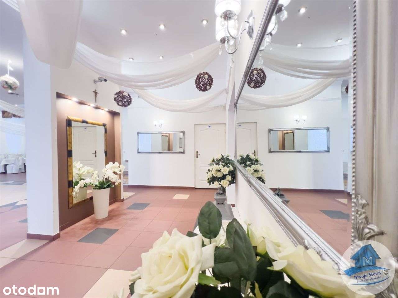 Funkcjonująca restauracja z wachlarzem możliwości!-7