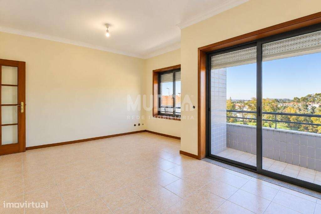 Fantástico T3 Paços Brandão Santa Maria da Feira, ultimo piso ,numa ex-5