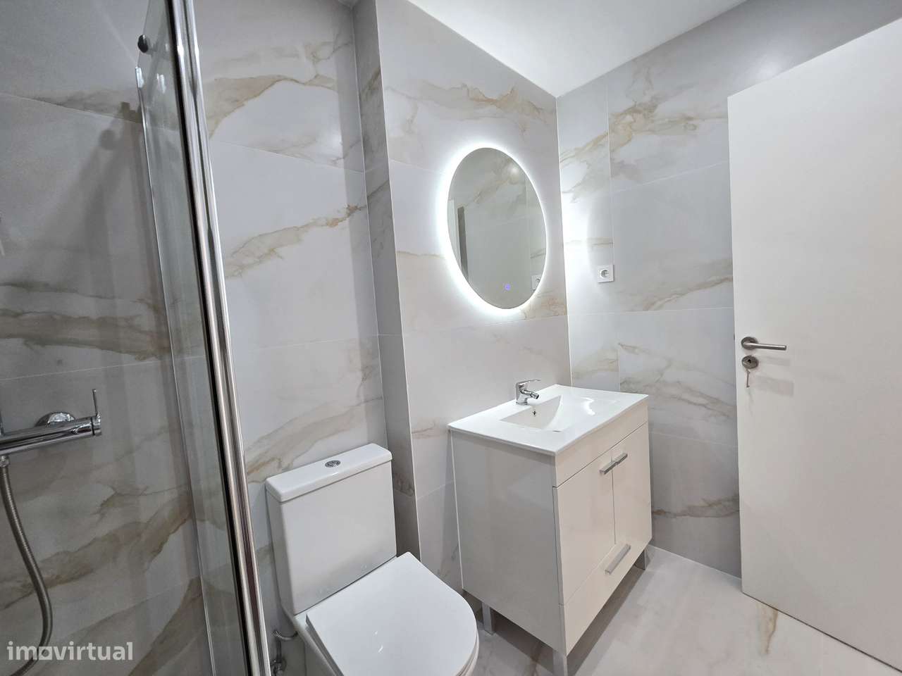Apartamento T3 Totalmente Remodelado – Cacém-11