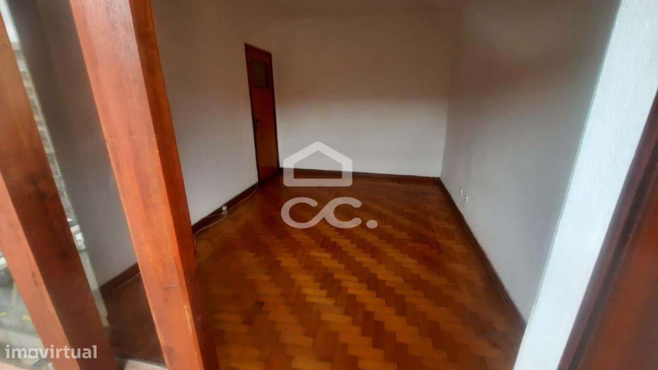 Excelente Oportunidade: T2 Renovado em Gondomar com Garagem - Grande imagem: 5/19