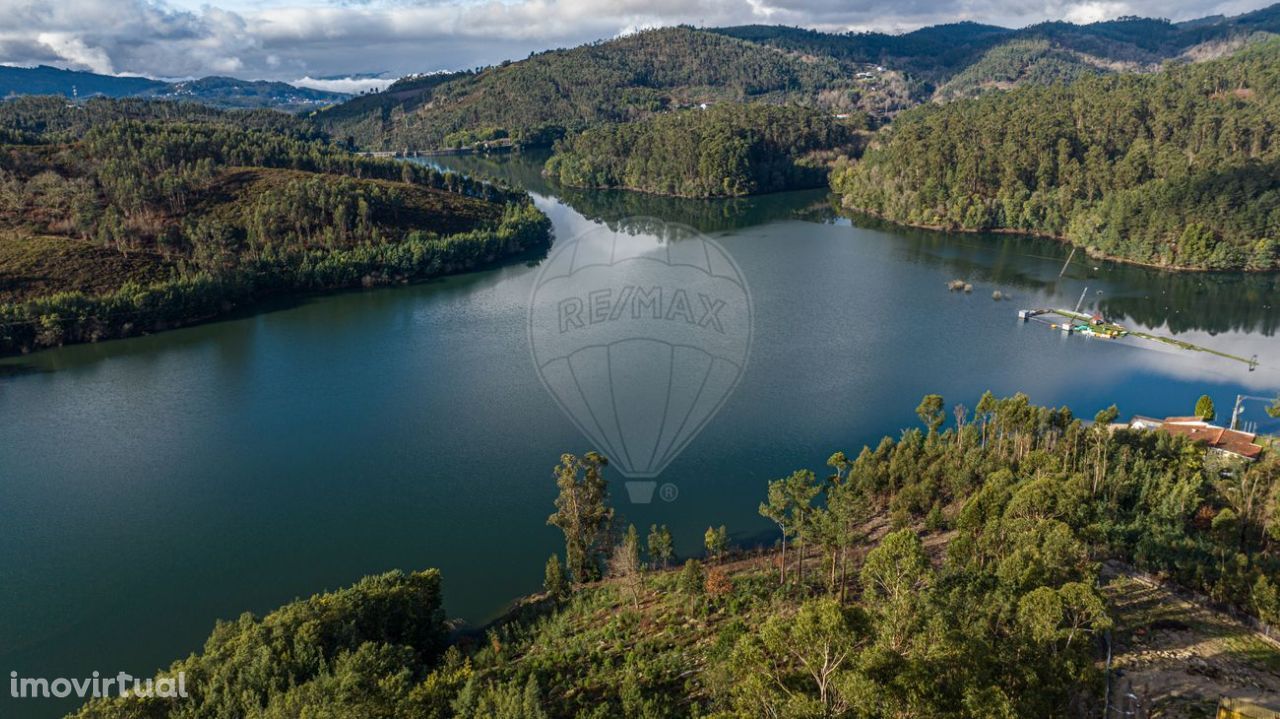 Terreno à venda em Vieira do Minho