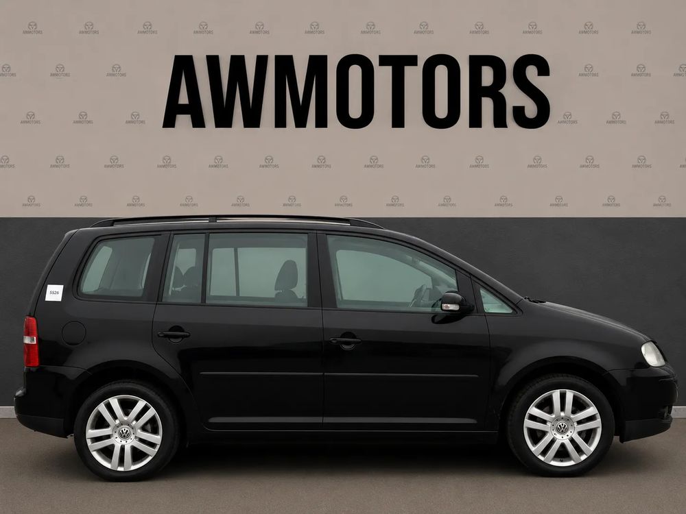 VOLKSWAGEN TOURAN 2004