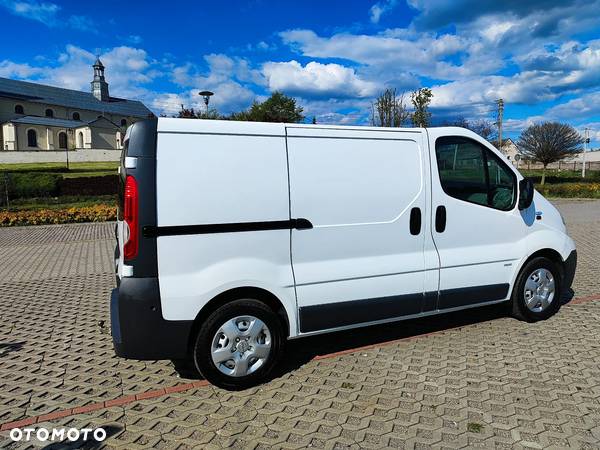 Opel Vivaro - 9