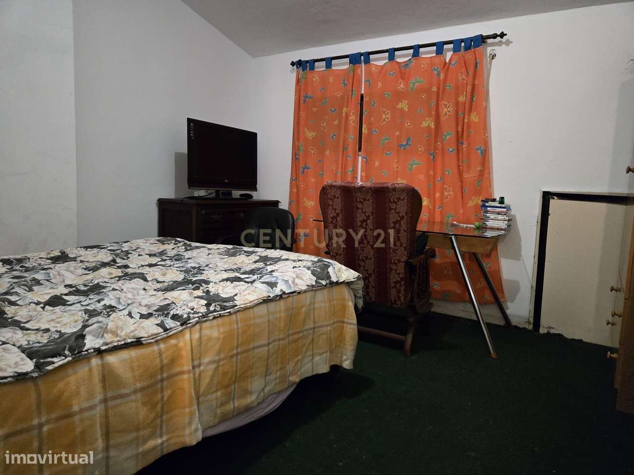 Moradia T4 pronta a habitar no centro de Alcains-9