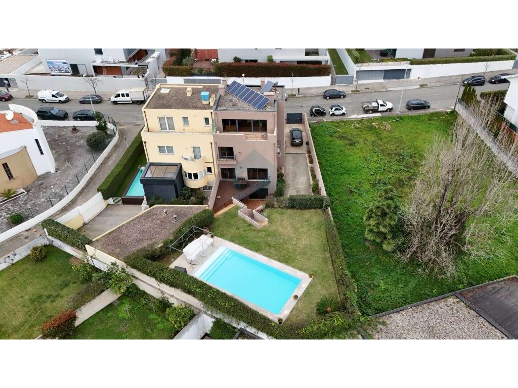 Moradia T5 em Vilarinha-46