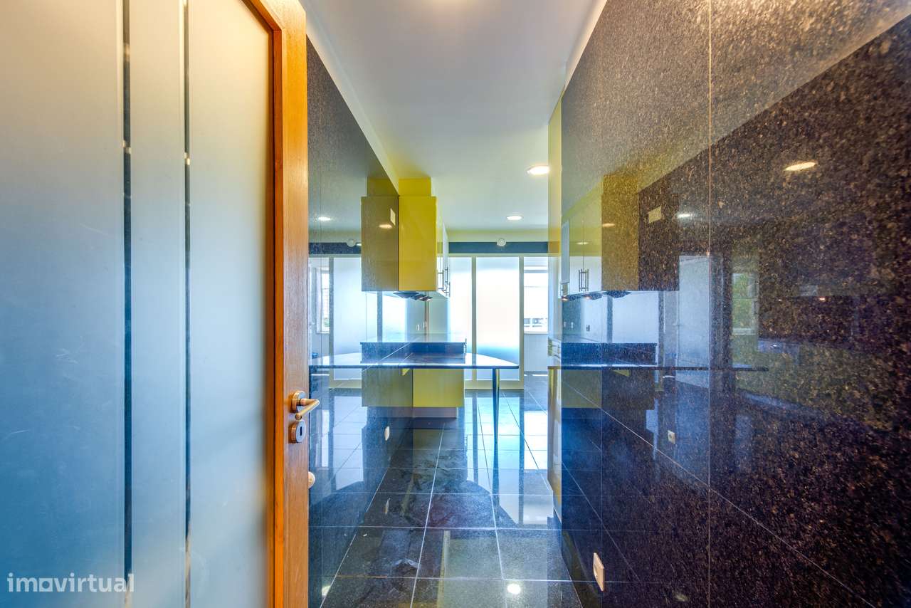Apartamento T3 Venda em Ramalde,Porto-8