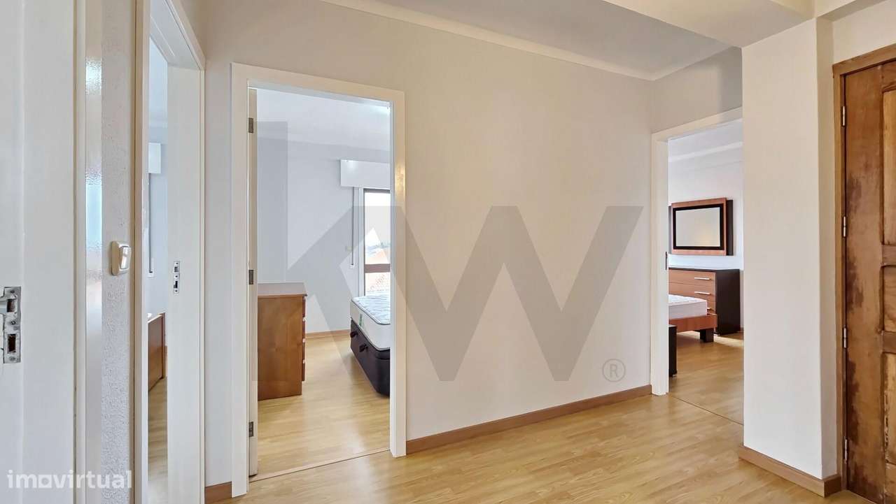 Apartamento T3 renovado no centro de Albergaria-25