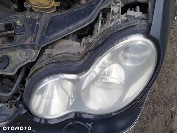 Mercedes C W203 00-07 REFLEKTOR Lampa LEWA przednia przód XENON - 3