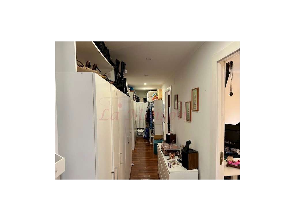 Moradia V5 Duplex em Famões-12