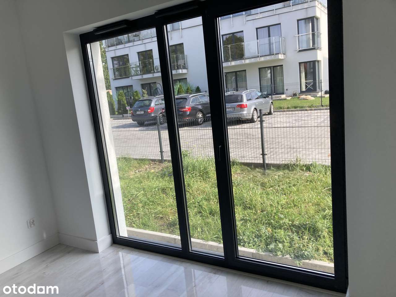 Nowe wykończone pod klucz. Z ogródkiem. Idealne dla seniora.-0