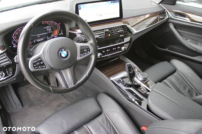 BMW Seria 5 520d xDrive Luxury Line - 13