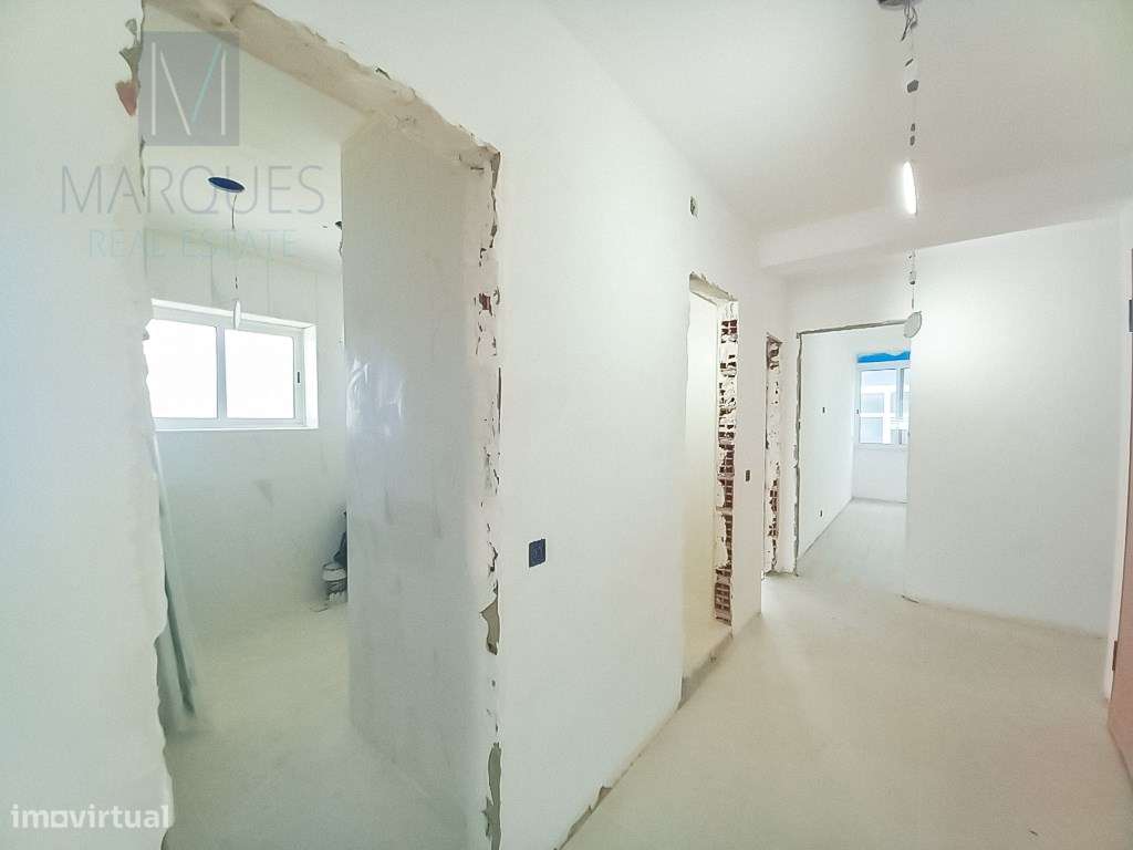 Apartamento T4 no Laranjeiro-11