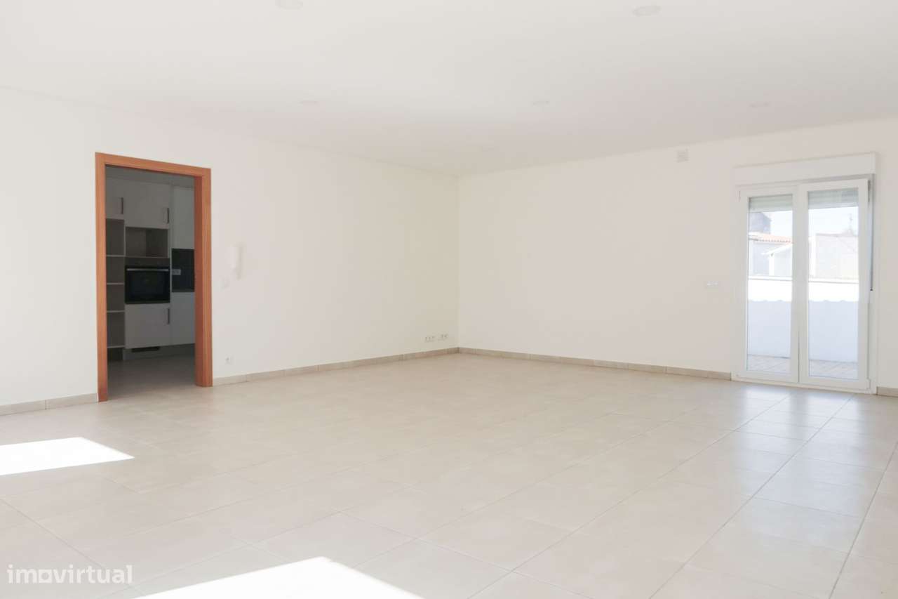 Moradia T3 Renovada - Fatima-10