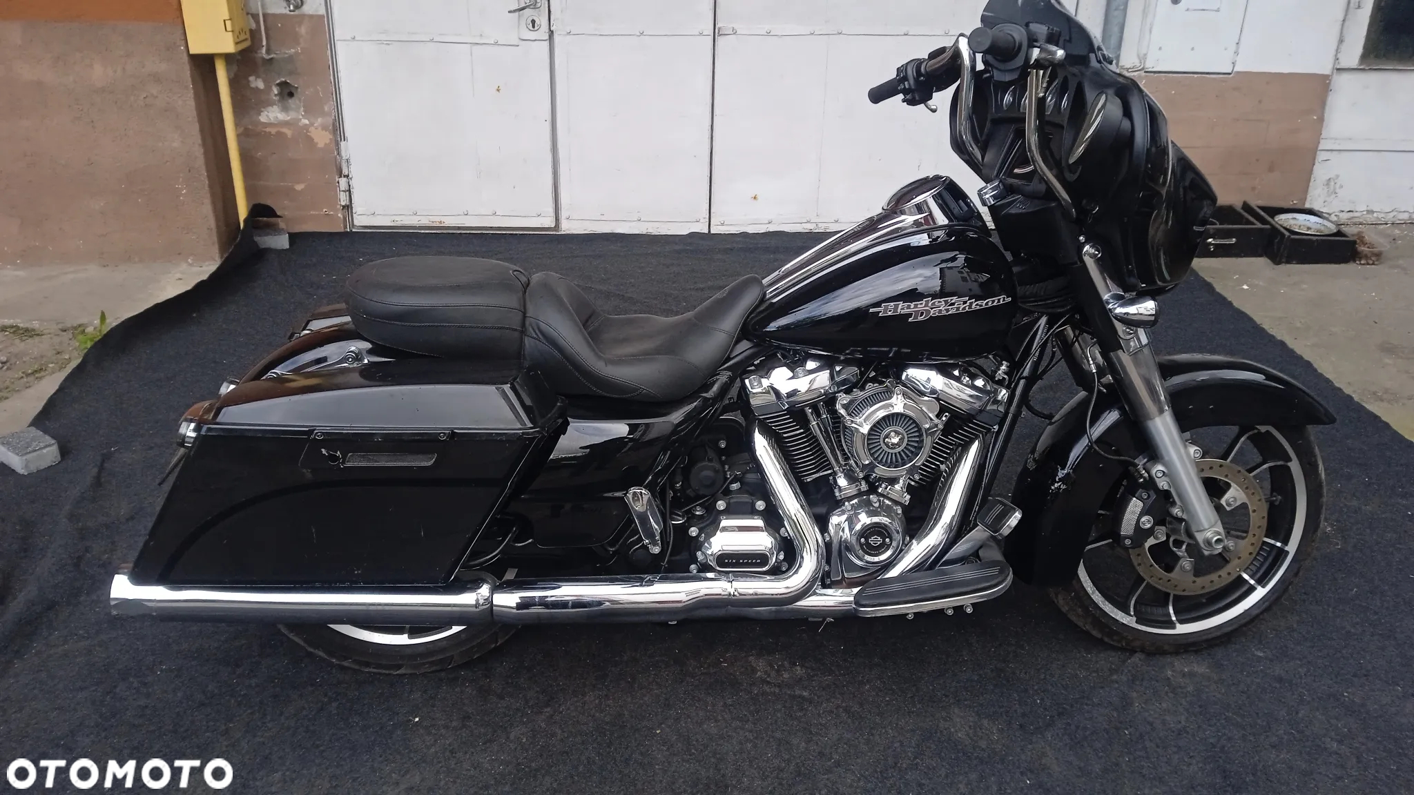 Harley-Davidson Touring Street Glide - 19