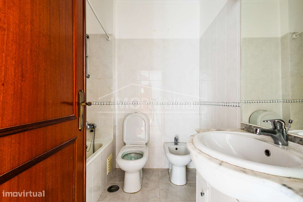 T2 C/ Parqueamento em Outeiro de Polima - Cascais-10