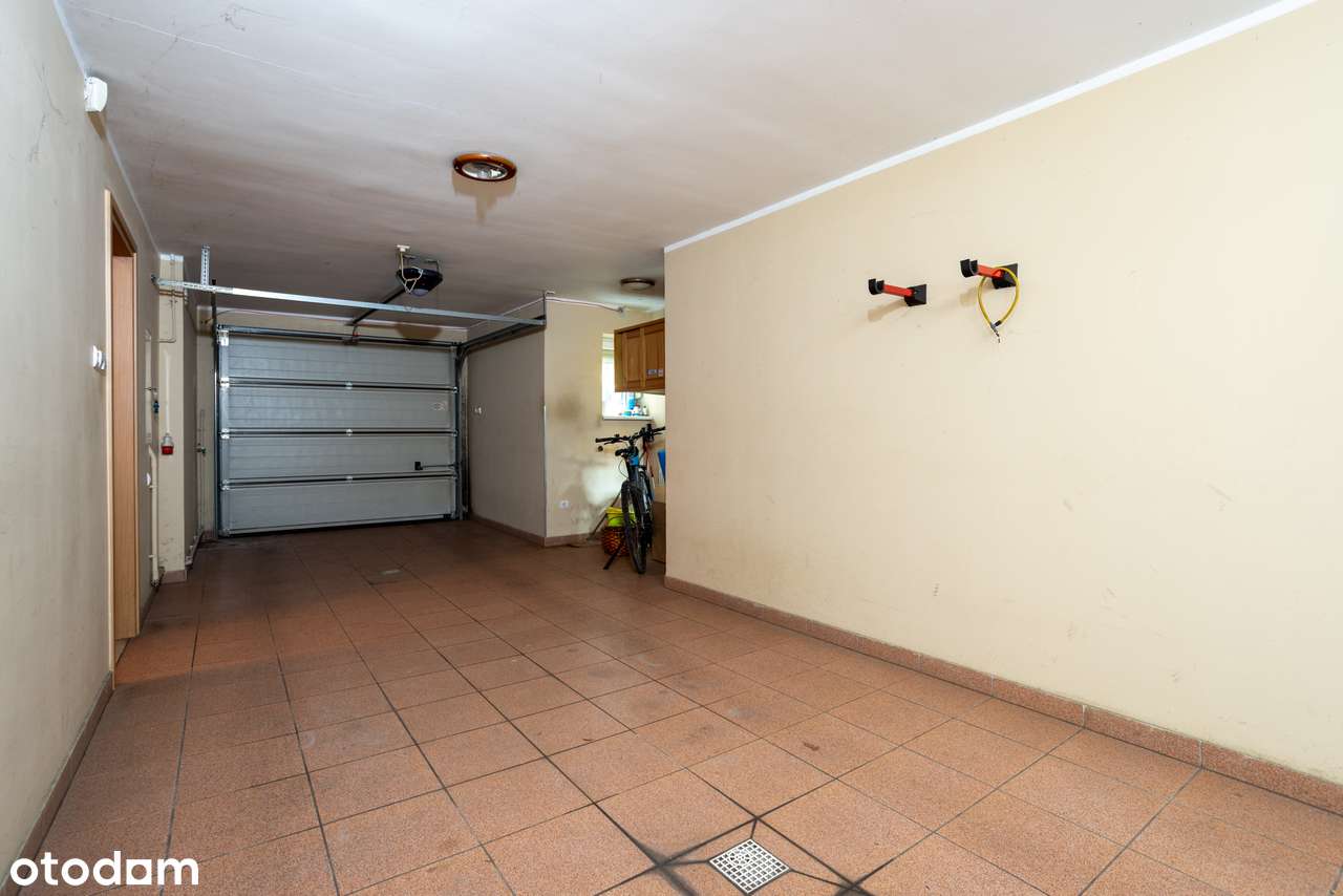 Skrajny szeregowiec, większa działka 345m2. Atrakcyjne położenie-cisza-16