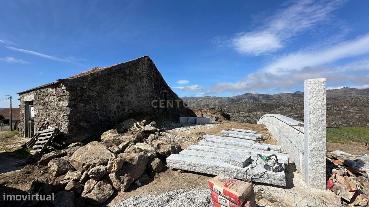 Terreno com Ruina em Pitão das Junias, zona do geres-35