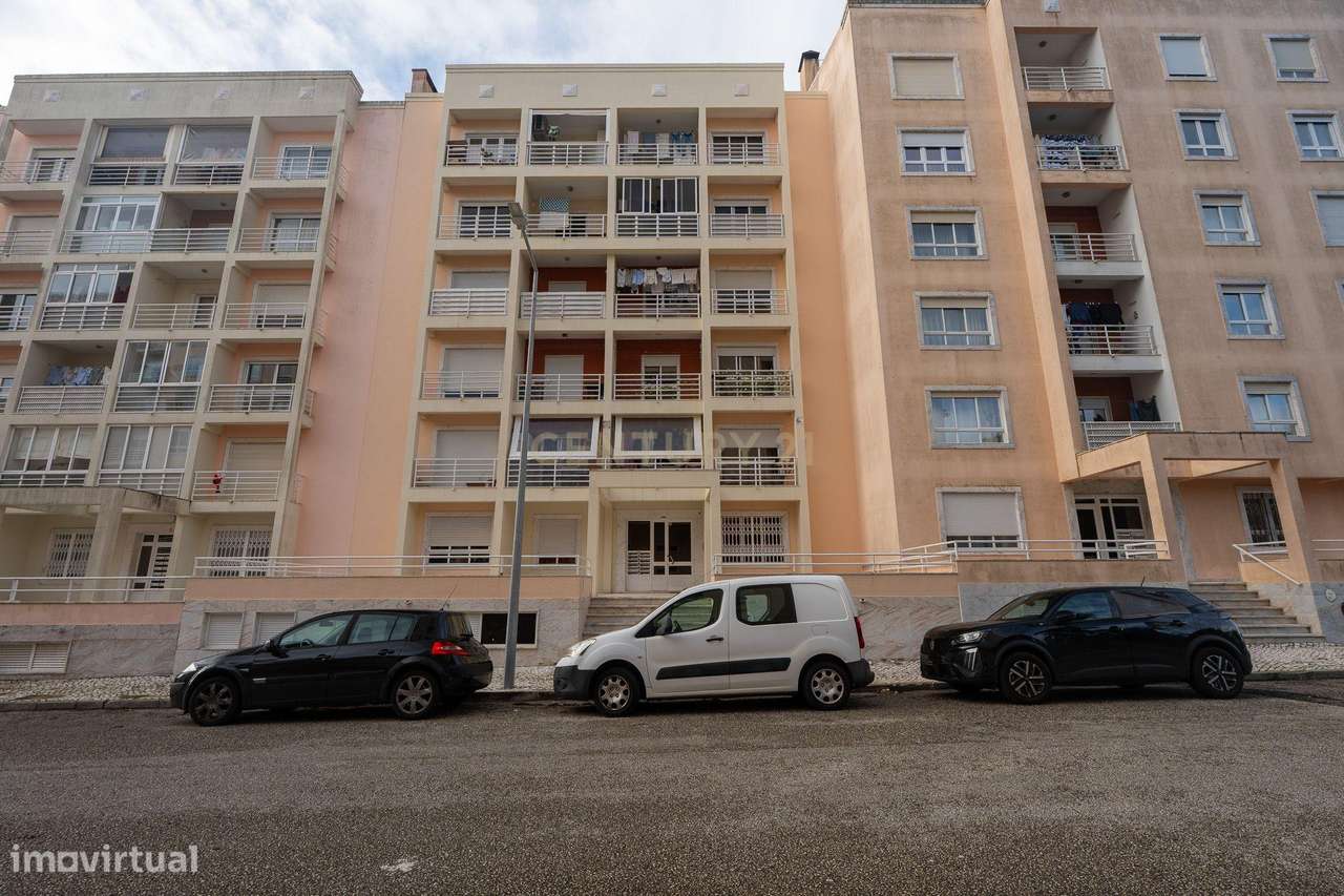 Excelente T1 com lareira, arrecadação e varanda na Anta – Agualva-Cacé-33
